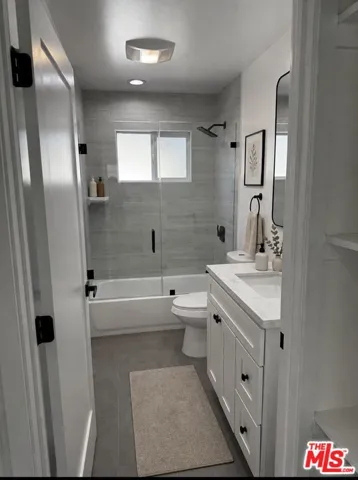 Primary Bathroom Digitally Ren