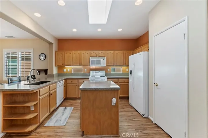 24479 Chamois, Corona, California 92883 — photo 5