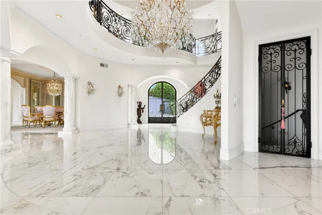 gallery-image 4