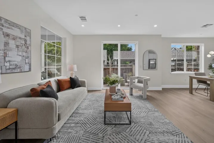 1911 Vida Court, Mountain View, California 94043 — photo 4