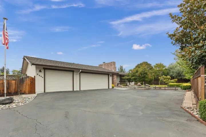 6644 Crystal Springs Drive, San Jose, California 95120 — photo 5