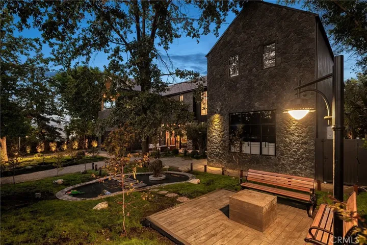 5134 Oakdale, Woodland Hills, California 91364 — photo 5