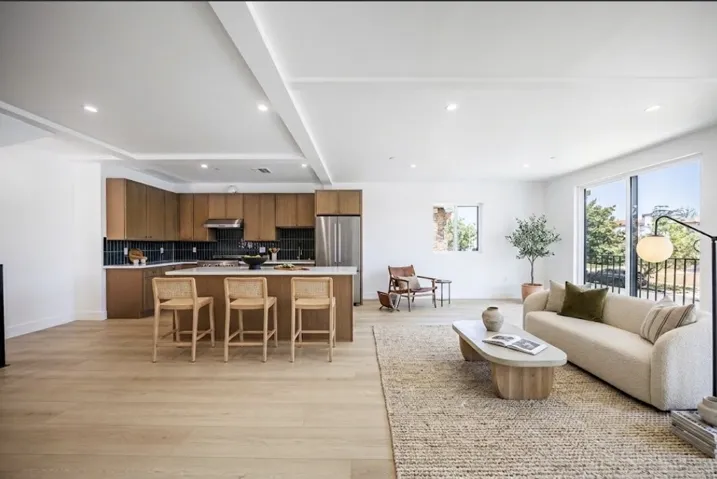 1259 S Longwood Avenue, Los Angeles, California 90019 — photo 5