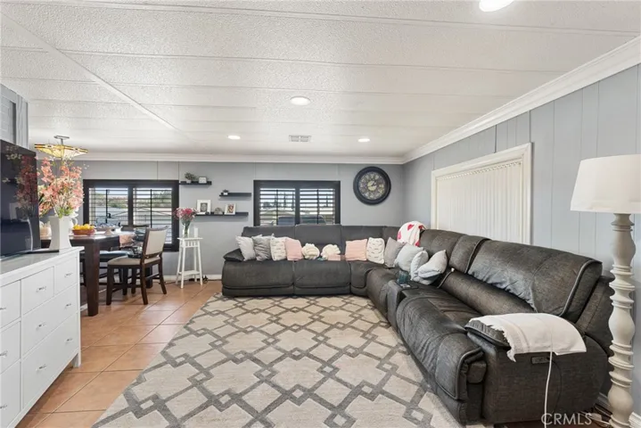1025 S Riverside Avenue 121, Rialto, California 92376 — photo 5