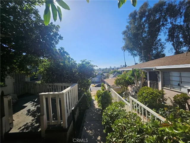 1288 West, Los Angeles, California 90019 — photo 4