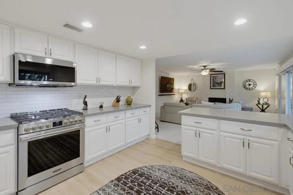 Top-of-the-line appliances, custom cabinetry, beautiful stone counters! Top-of-the-line appliances, custom cabinetry, beautiful stone counters!