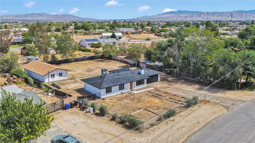 12431 Magnolia, Victorville, California 92395 — photo 4