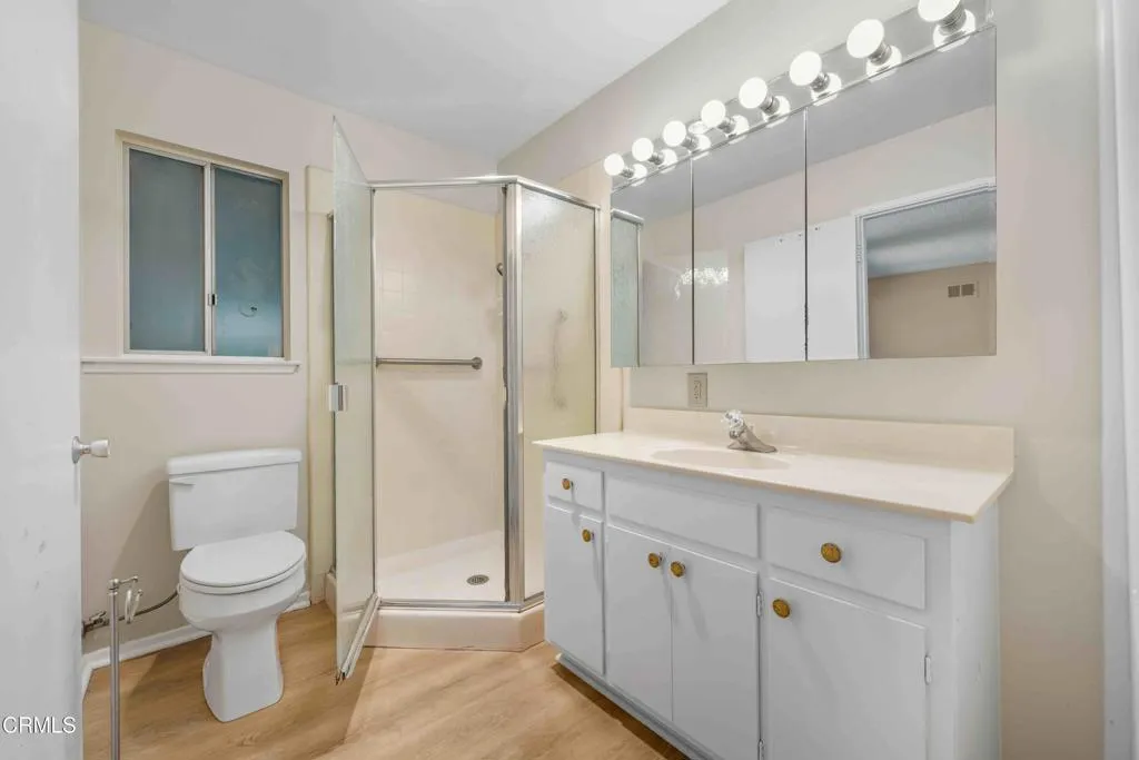 Studio Bathroom - 131 E Alta Grn Studio Bathroom - 131 E Alta Grn