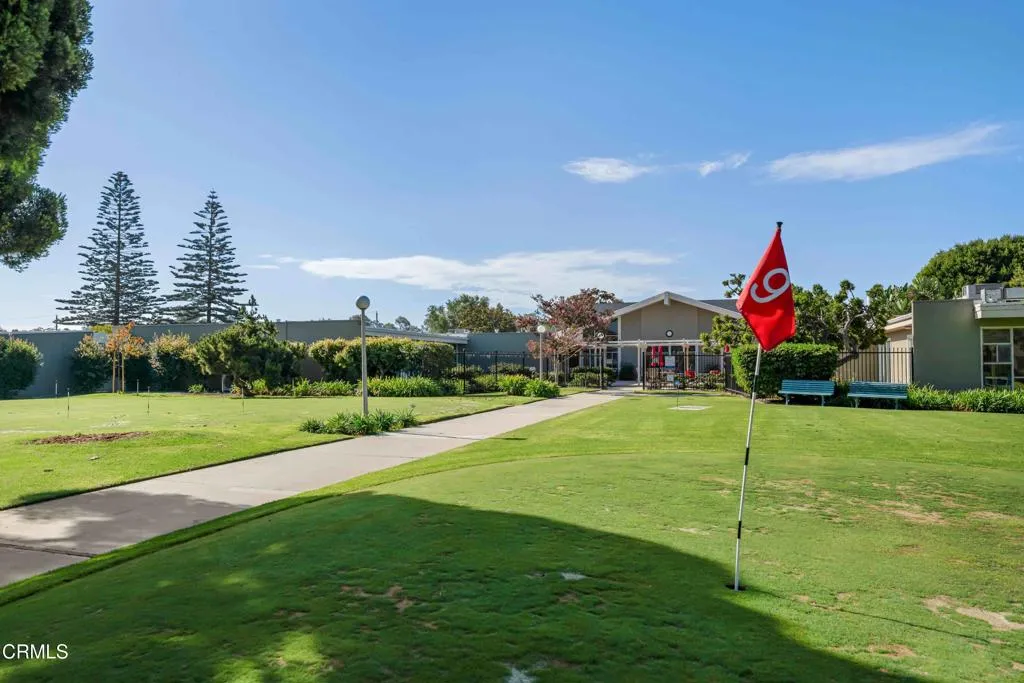 Community golf course - 131 E Alta Grn Community golf course - 131 E Alta Grn