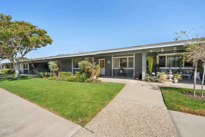 Exterior front - 131 E Alta Grn