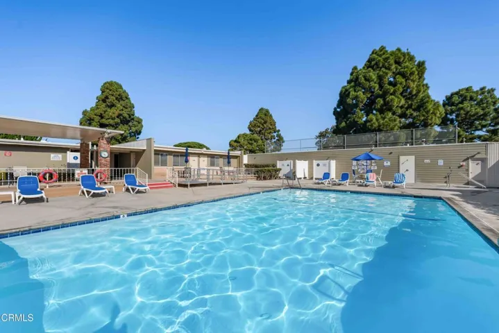 Community pool - 131 E Alta Grn