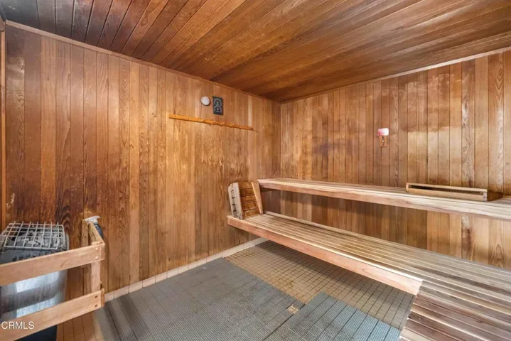 Community sauna - 131 E Alta Grn