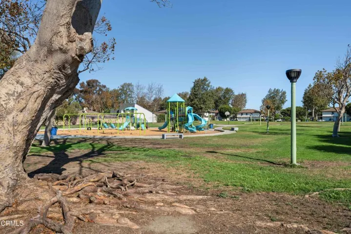 Bolker park - 131 E Alta Grn