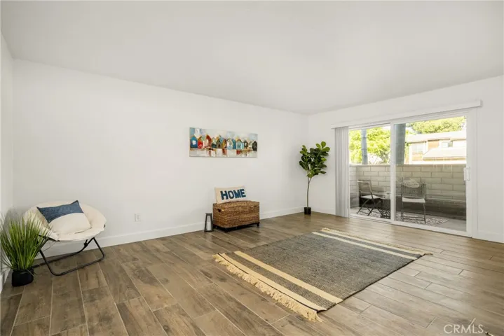700 W La Veta I11, Orange, California 92868 — photo 4