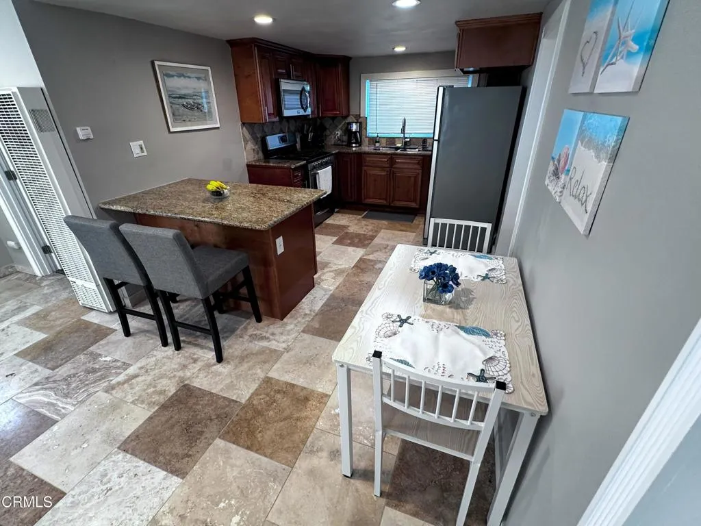 Kitchen 1c Kitchen 1c