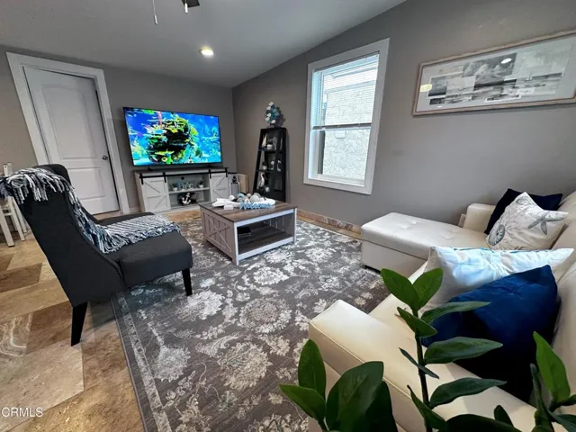 Family Room 2l