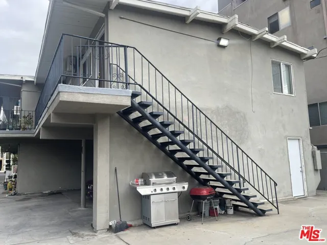 11324 Huston Street 9, North Hollywood, California 91601 — photo 4