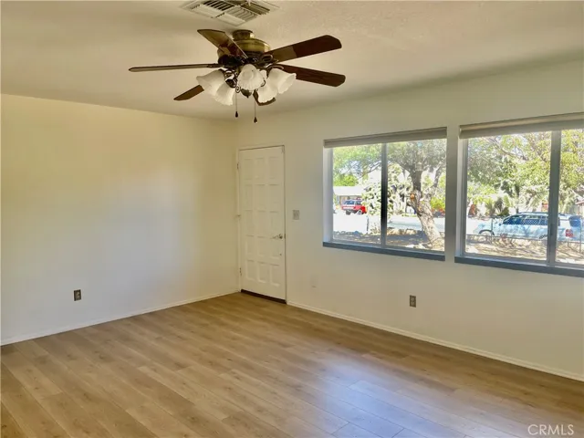 56433 Anaconda, Yucca Valley, California 92284 — photo 5