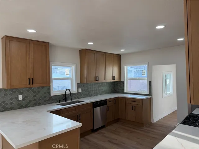 1116 W 76th Street, Los Angeles, California 90044 — photo 5