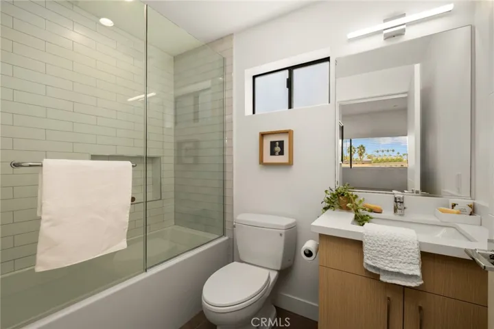 Guest Bathroom 2