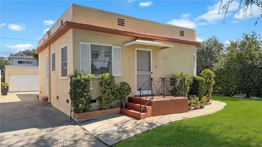 1320 N Kenwood, Burbank, California 91505 — photo 5