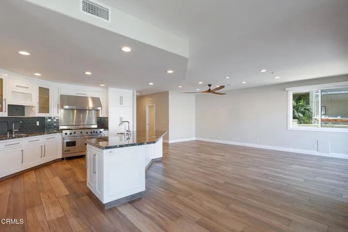 4211 W Hemlock-20