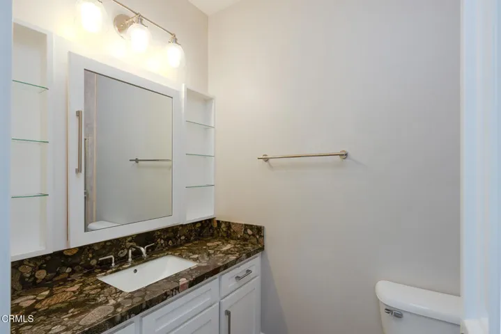 4211 W Hemlock-24