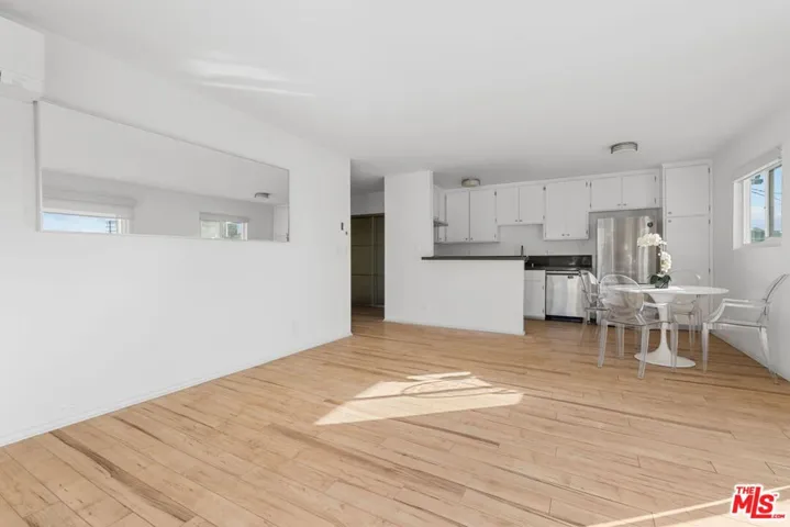10 19th Avenue 9, Venice, California 90291 — photo 4