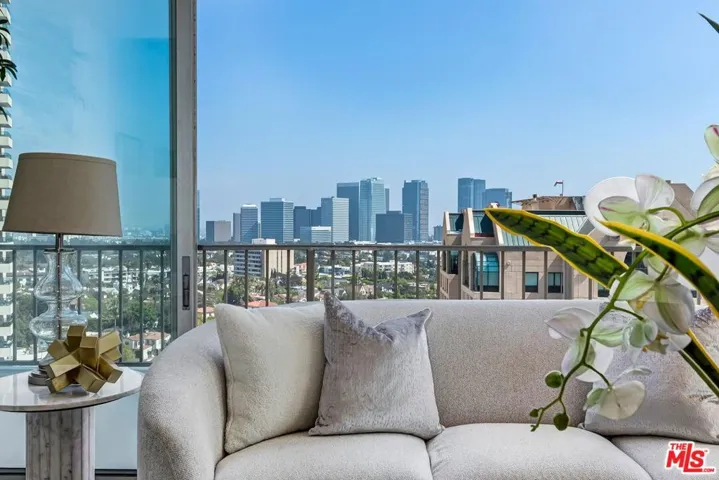 10501 Wilshire Boulevard 1810, Los Angeles, California 90024 — photo 5