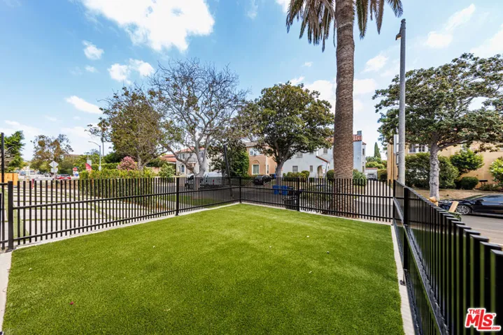 1019 S Citrus Avenue, Los Angeles, California 90019 — photo 4
