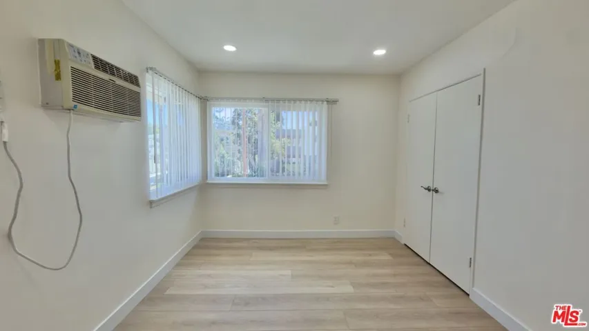 15207 Dickens Street 5, Sherman Oaks, California 91403 — photo 5