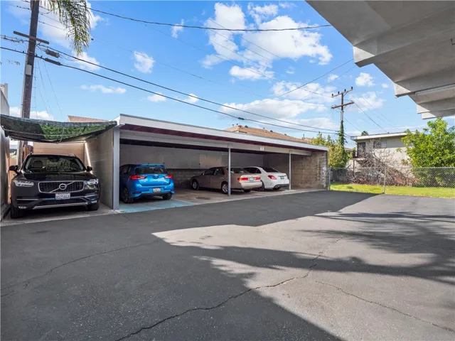 350 W Wilson, Glendale, California 91203 — photo 5