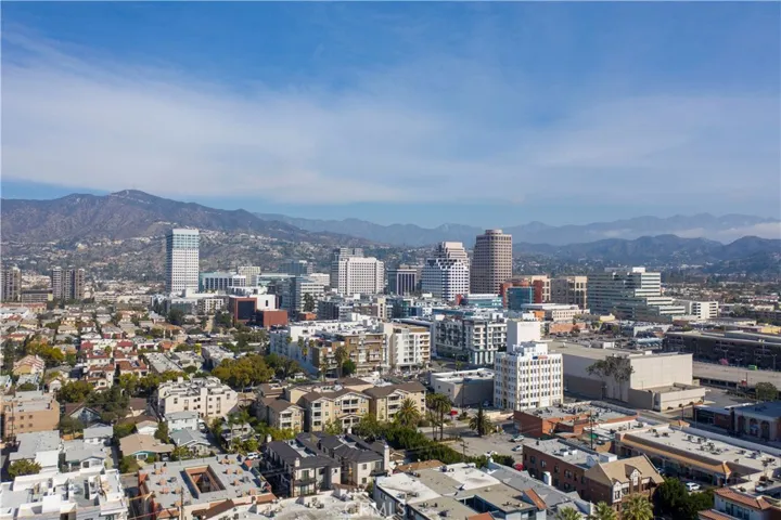 350 W Wilson, Glendale, California 91203 — photo 4