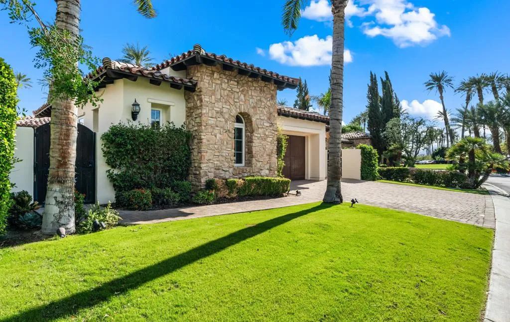 03-56738 Palms Drive-46 03-56738 Palms Drive-46