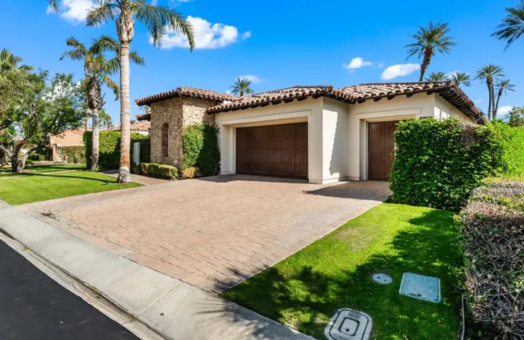 01-56738 Palms Drive-44