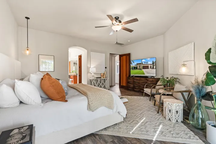 21-56738 Palms Drive-40