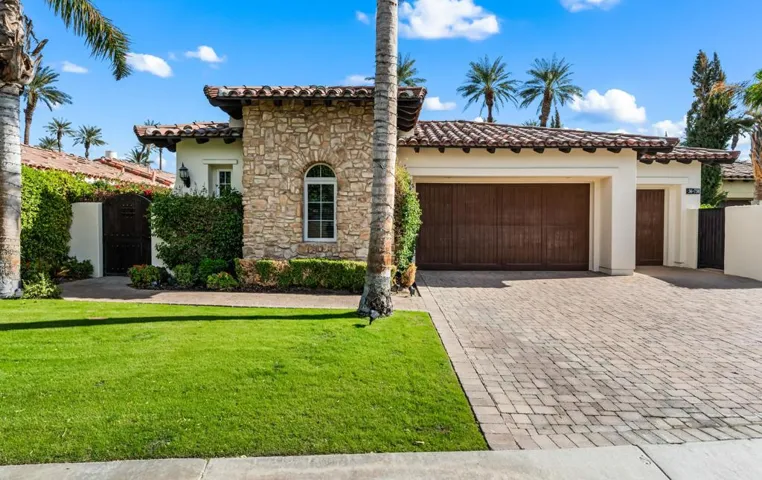 02-56738 Palms Drive-45
