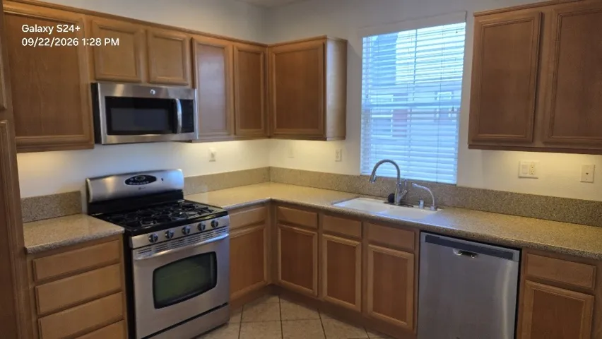 13201 Stellar, Chino, California 91710 — photo 5