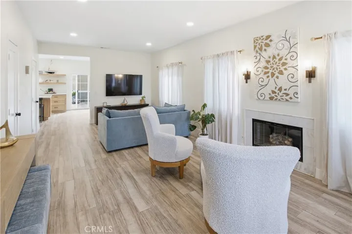 3040 Linden, Long Beach, California 90807 — photo 4