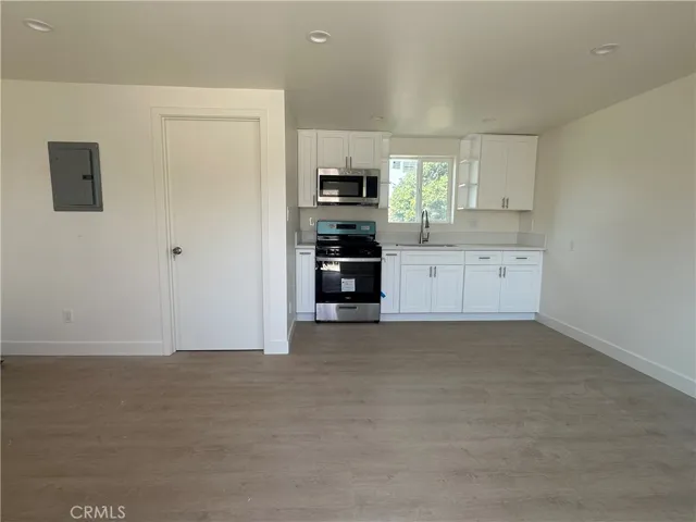 426 E 17th, Long Beach, California 90813 — photo 4