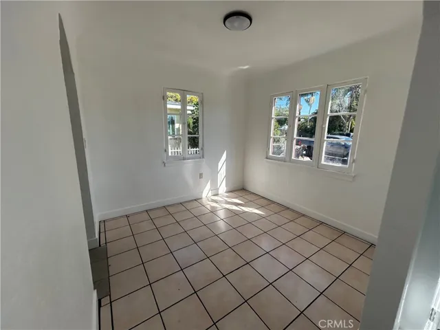 1018 S Halladay, Santa Ana, California 92701 — photo 4