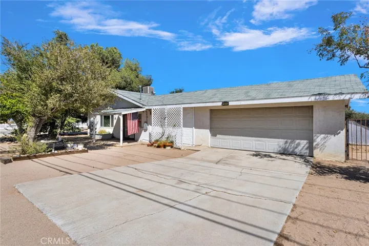 13015 La Habra, Victorville, California 92392 — photo 5