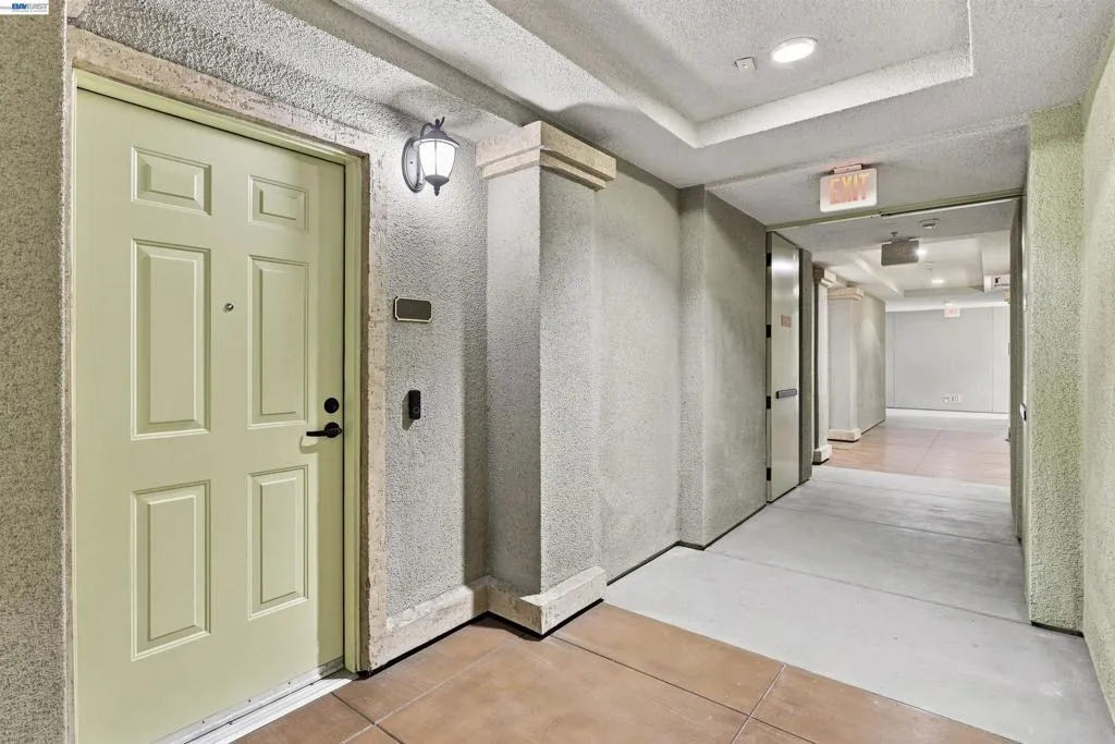 Unit Entrance Unit Entrance