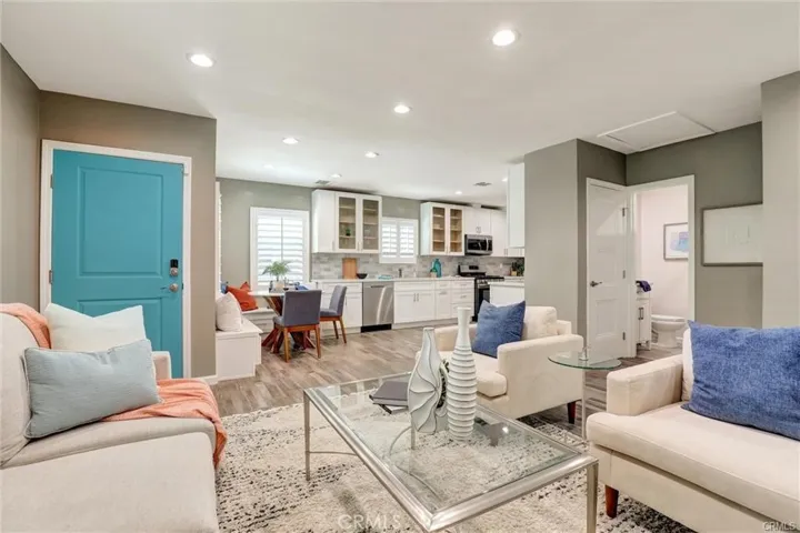 4437 Keever Avenue, Long Beach, California 90807 — photo 5