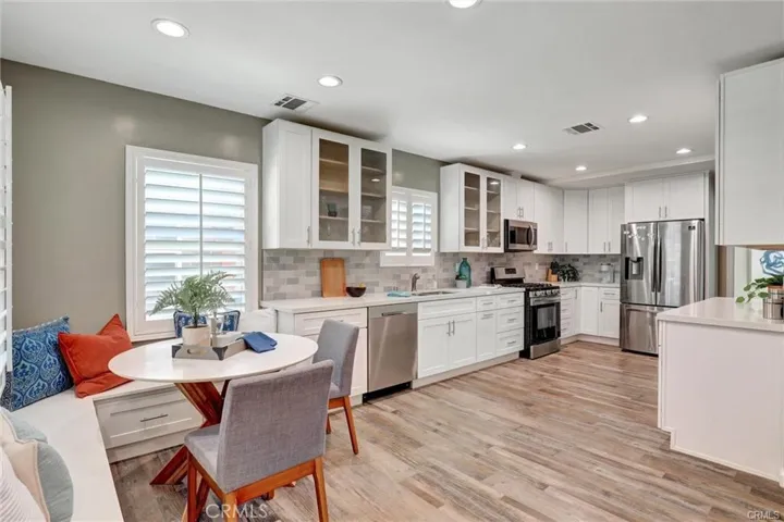 4437 Keever Avenue, Long Beach, California 90807 — photo 4