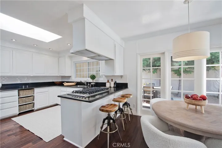 18056 Lake Encino, Encino, California 91316 — photo 5