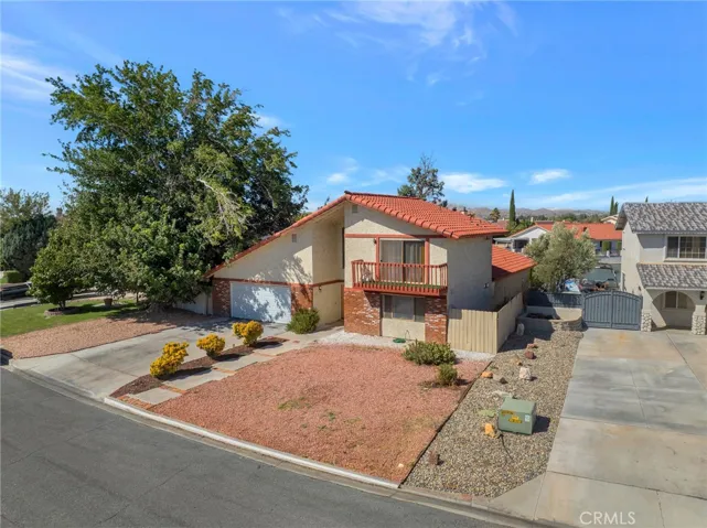 18262 Harbor, Victorville, California 92395 — photo 4