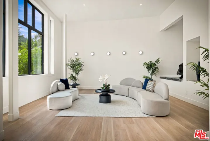 1525 Wabasso Way, Glendale, California 91208 — photo 4