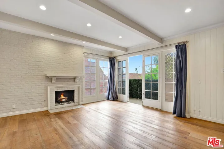 1260 S Beverly Glen Boulevard 304, Los Angeles, California 90024 — photo 4