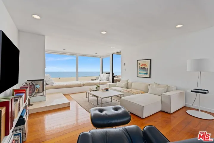 6 Northstar Street 303, Marina Del Rey, California 90292 — photo 5
